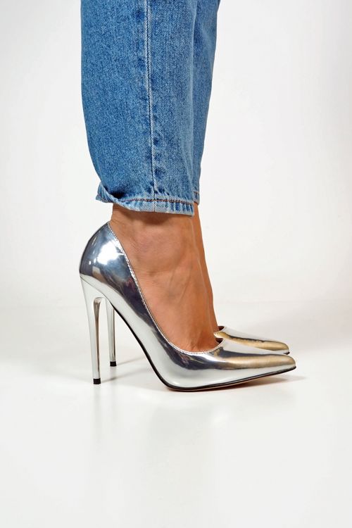 Metallic Shade Pumps