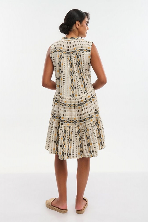 Αμάνικο φόρεμα