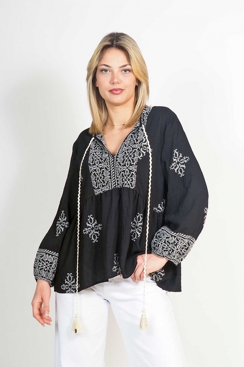 Boho longsleeved embroidered shirt