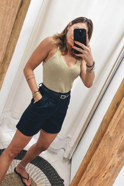 High waisted shorts with belt