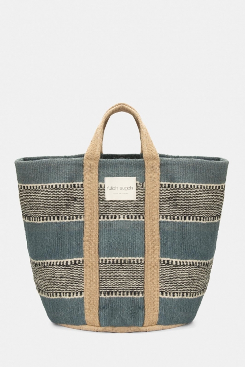 Large bag with petrol accents