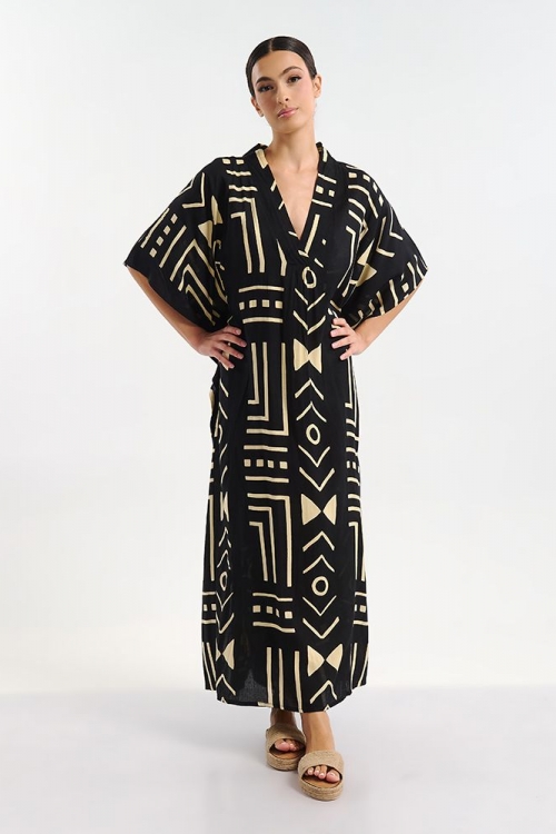 Long short-sleeved dress with geometric patterns