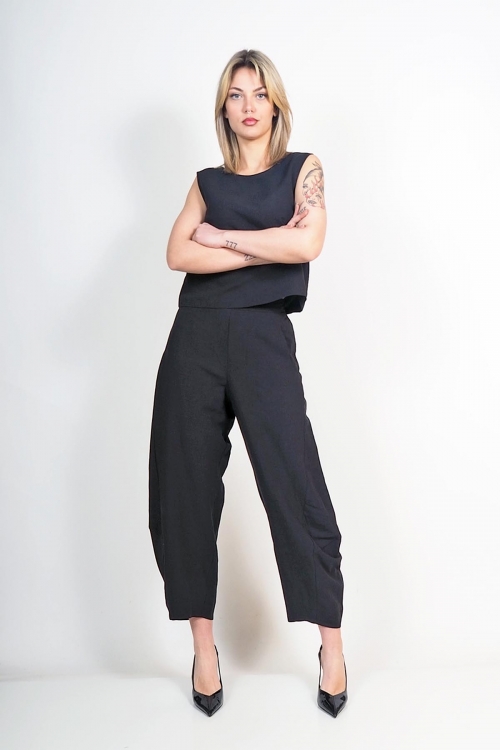 Moutaki v cut top