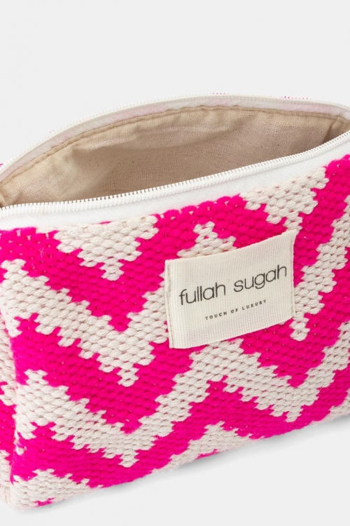 Clutch with  geometric pattern