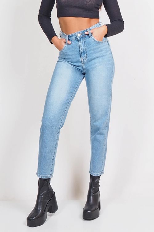 Rosaline mom fit jeans with back pocket embroidery