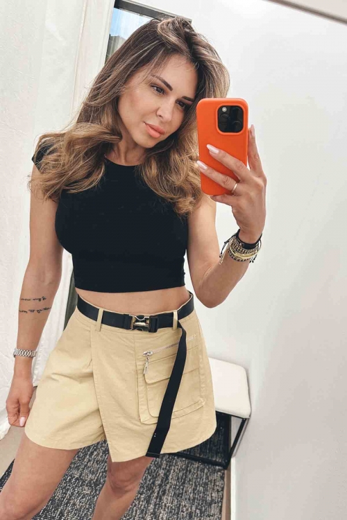 Shorts with belt