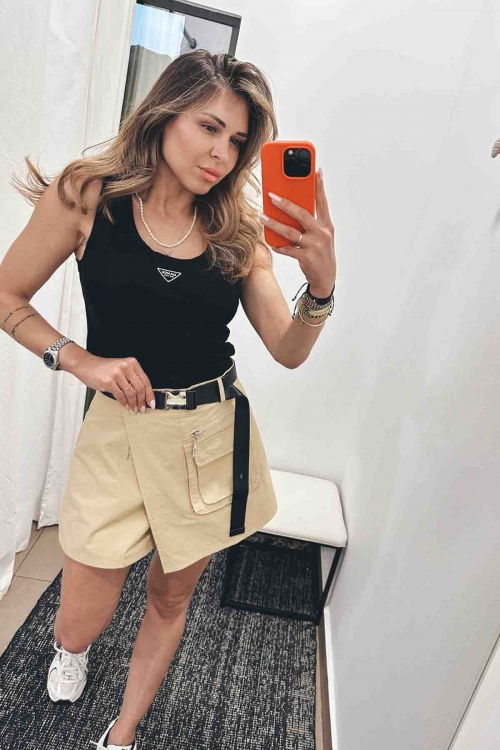 Shorts with belt