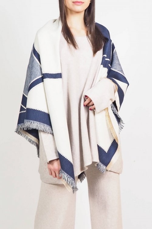 Soft scarf with Nathalia double-sided geometric patterns