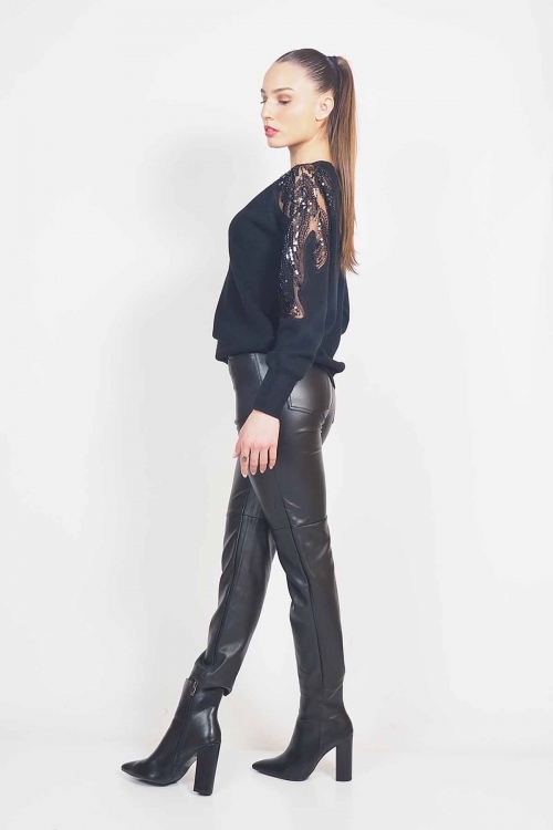 Soft knit emboidered top Esme